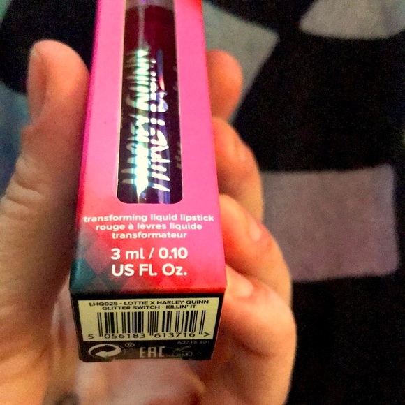 🆕Lottie London xHarley Quinn Transforming Color Liquid Lipstick in Killin’ It♦️ - Picture 4 of 15